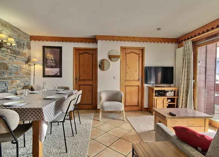 3 Chambres, Acces Piscine, Vue Sur Pistes - Fr-1-455-265 * La Plagne